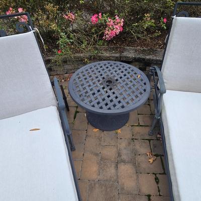 LOT 285: Four Single and One Double Metal Lounge Chairs with Cushions and Two Round Tables