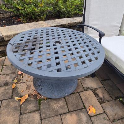 LOT 285: Four Single and One Double Metal Lounge Chairs with Cushions and Two Round Tables