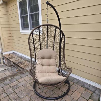 LOT 286: Hanging Egg Chair with Cushion