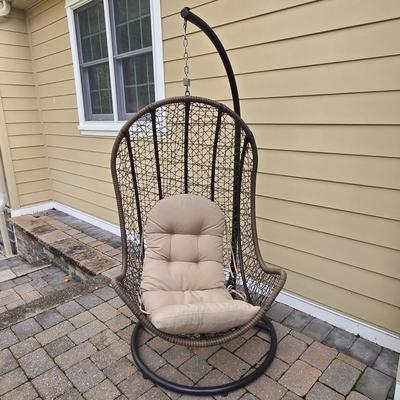 LOT 286: Hanging Egg Chair with Cushion