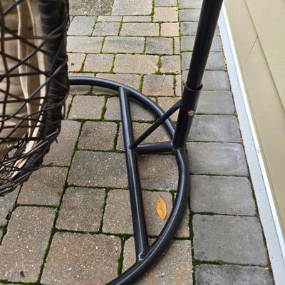 LOT 286: Hanging Egg Chair with Cushion