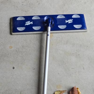 LOT 289G: Snow Shovel, Pole Saw, Mini Electric Chain Saw, Yard Rake, and More