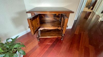 NICE END TABLE WITH CABINET PLUS A LIVE PEACE LILY