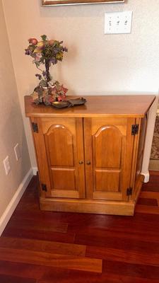 CABINET WITH HOME DECOR