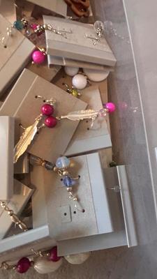 LARGE VARIETY OF PIERCED EARRINGS