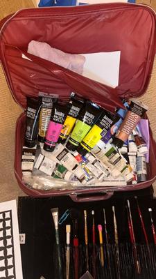 A CASE FULL OF ACRYLIC PAINT, BRUSHES & ART PAPER