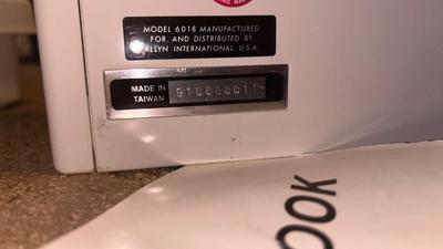 NECCHI OMEGA MODEL 6018 SEWING MACHINE