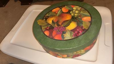 CRAFTING STRING, KNITTING LOOMS, AND YO-YO MAKERS