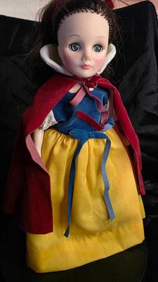 Snow White Storybook Doll | Vintage 1980s Effanbee Disney 11" Vinyl Collector Princess Doll