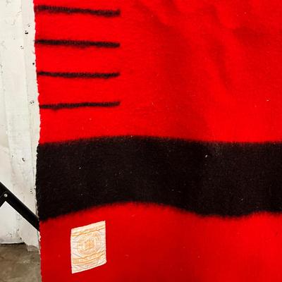 Sale Photo Thumbnail #1709: Made In England
Measures: 6' long x 86" high
Four lines = "Double" Mattress Size
