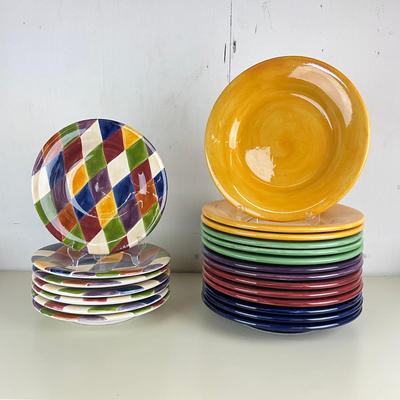 Sale Photo Thumbnail #1794: 7 harlequin bowls (11" diameter)
14 Espana Chargers (13" diameter
very good condition