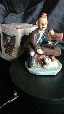 Michelangelo Collection “Tramp Clown with Dog” Figurine – Number 11700 Vintage Collectible