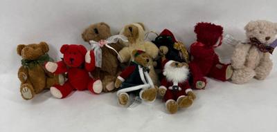 Sale Photo Thumbnail #131: 9 bears. Various colors and costumes, some are dressed like Santa.  All in good condition.