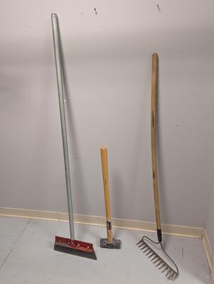 Lot Of 3 Hand Tools 8 Pound Sledgehammer