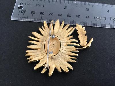 Marvella Vintage Daisy Brooch Teal and Gold Toned Signed