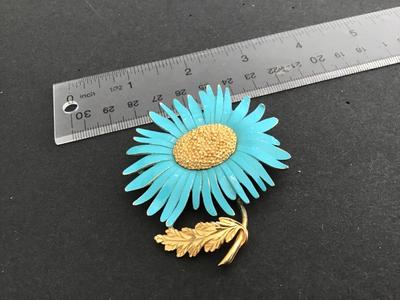 Marvella Vintage Daisy Brooch Teal and Gold Toned Signed
