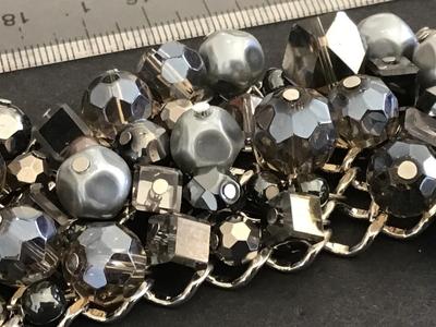 Beautiful Premier Design Glass And Bead TOOGLE Bracelet