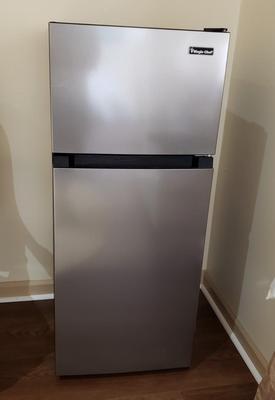 LOT 2M: Magic Chef 2 Door Mini Refrigerator
