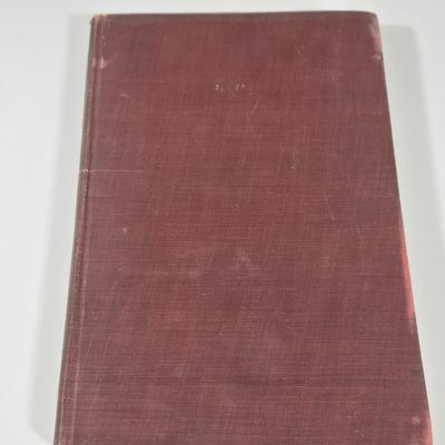 LOT:l 25Z: The New Modern American & British Poetry, Edited by Louis Untermeyer, and Other Books