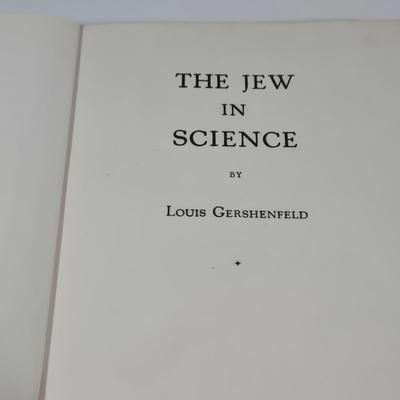 LOT:l 25Z: The New Modern American & British Poetry, Edited by Louis Untermeyer, and Other Books