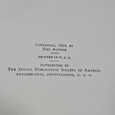 LOT:l 25Z: The New Modern American & British Poetry, Edited by Louis Untermeyer, and Other Books