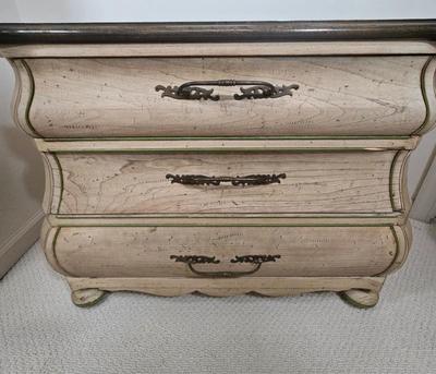 LOT 31X: Nightstand and Decorative Mirror