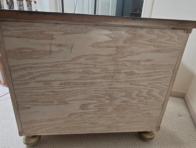 LOT 31X: Nightstand and Decorative Mirror