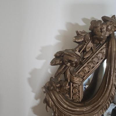 LOT 31X: Nightstand and Decorative Mirror