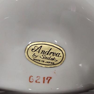 LOT 83X: Picture Board, Frames, Albums, Easels, and More