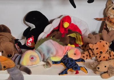 LOT 84X: Large Lot of Stuffies, TY Beanie Babies, and More