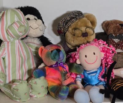 LOT 84X: Large Lot of Stuffies, TY Beanie Babies, and More