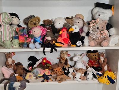 LOT 84X: Large Lot of Stuffies, TY Beanie Babies, and More