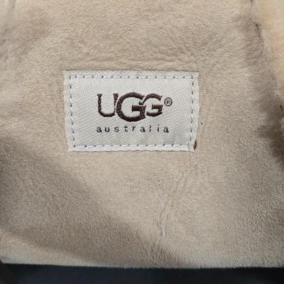 LOT 89X: Ugg Hand Bag