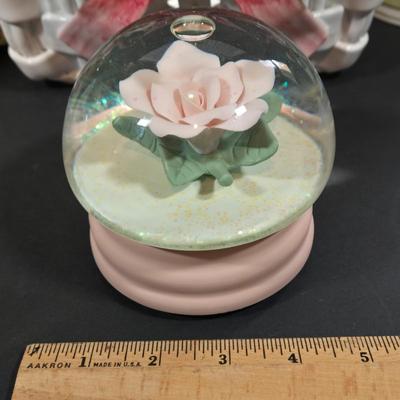 LOT 91X: Ceramic Basket, Snow Globe, Coin Banks, and More