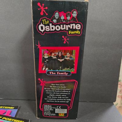 LOT 92X: Teen Magazines, Kelly Osborne Doll, and Justin Timberlake Bobble Head