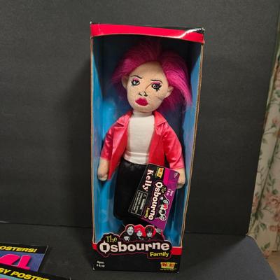 LOT 92X: Teen Magazines, Kelly Osborne Doll, and Justin Timberlake Bobble Head
