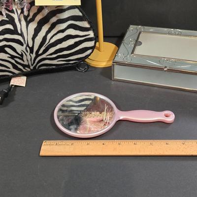 LOT 93X: Tween Vanity Set Including Purse Lamp, Eiffel Tower, and More