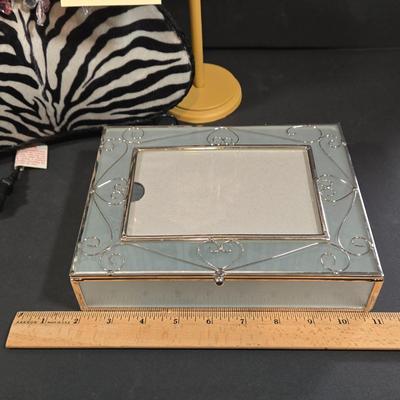 LOT 93X: Tween Vanity Set Including Purse Lamp, Eiffel Tower, and More