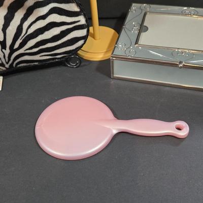 LOT 93X: Tween Vanity Set Including Purse Lamp, Eiffel Tower, and More