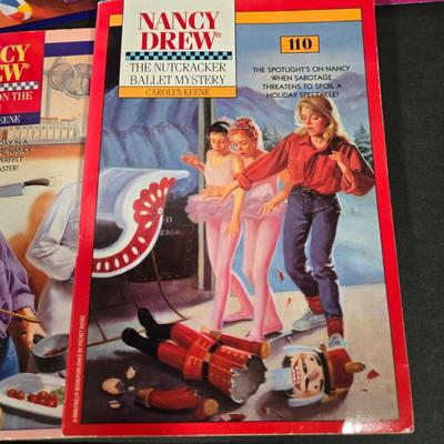 LOT 94X: Nancy Drew Books, Wishbone Mysteries, and More/ Great Stocking Stuffers!