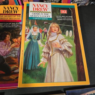 LOT 94X: Nancy Drew Books, Wishbone Mysteries, and More/ Great Stocking Stuffers!