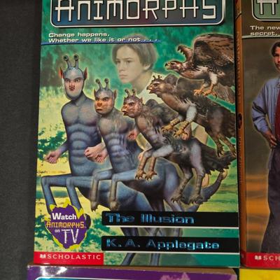 LOT 95X: Scholastic Animorphs Books
