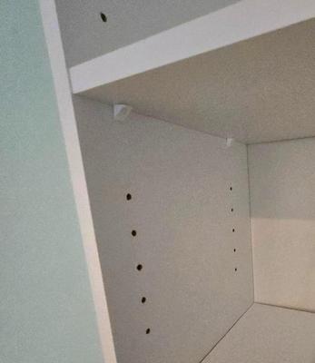 LOT 99X: Two White Shelving Units with Adjustable Shelves