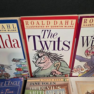 LOT 102X: Large Variety of Books for Young Readers/ Great Gift for Classmates