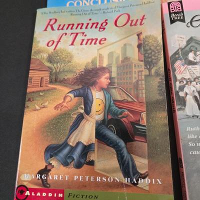 LOT 102X: Large Variety of Books for Young Readers/ Great Gift for Classmates