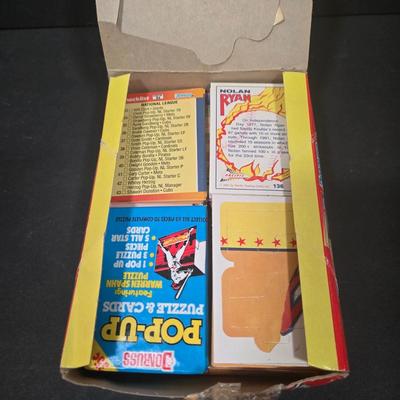 LOT 116Z: Pacific Baseball Legends Trading Cards and Donruss Pop Up Puzzle and Cards / Many Unopened Packs