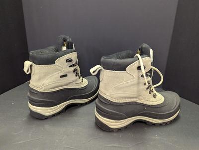 Women's Size 8 Thinsulate Insulation 400 Leather Upper