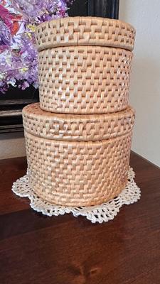 PRETTY PURPLE PAINTING, DÉCOLLETAGE BOX, WICKER BASKETS AND MORE