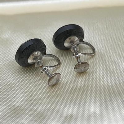 LOT 5: Vintage Jewelry Collection