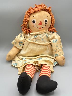 LOT 7: Vintage Dolls / Toys - Raggedy Ann and More